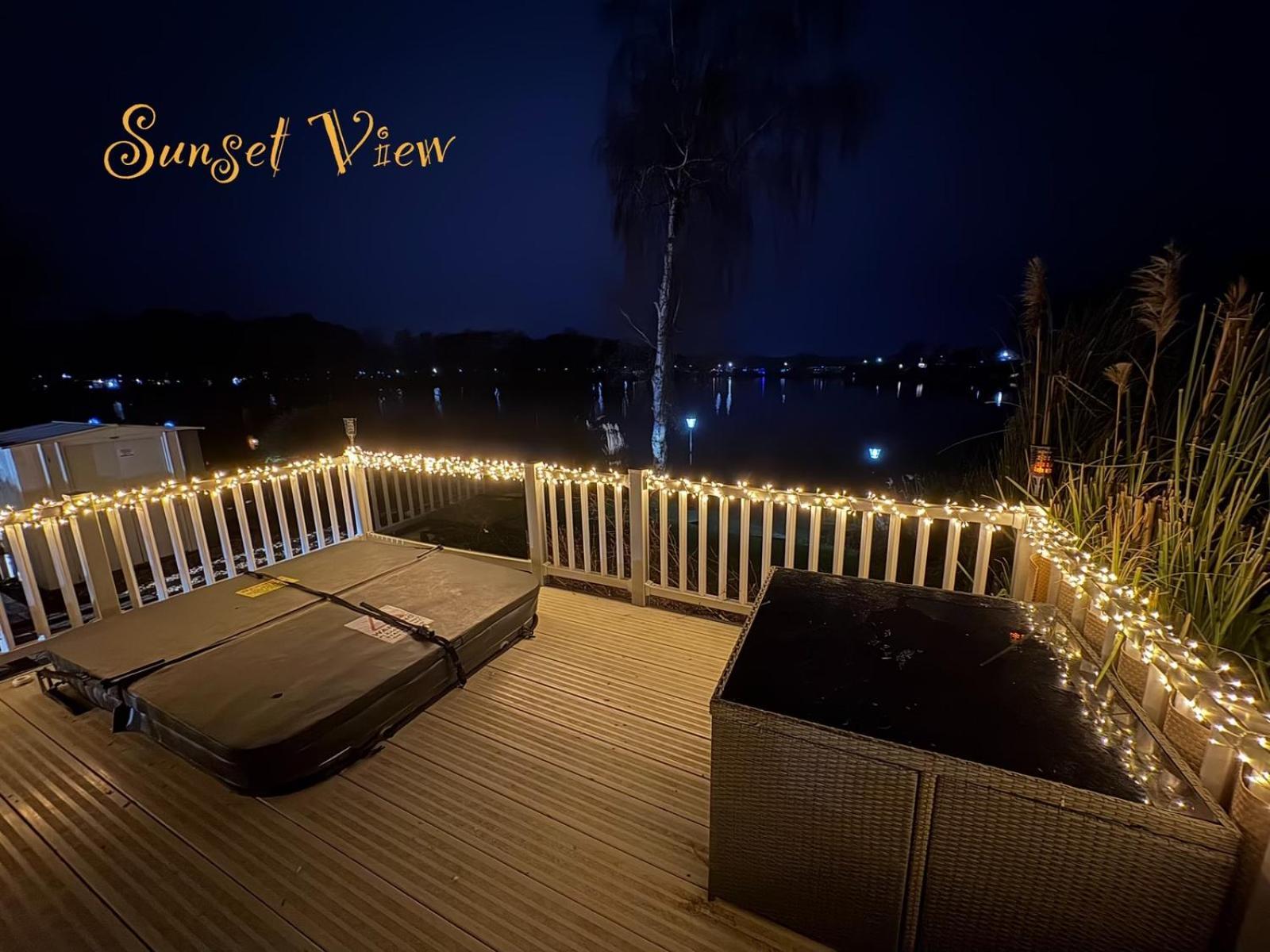 Tattershall Lakes Sunset View Caravan Lakeside, Hot Tub, Garden, Private Fishing Peg & Wifi Экстерьер фото